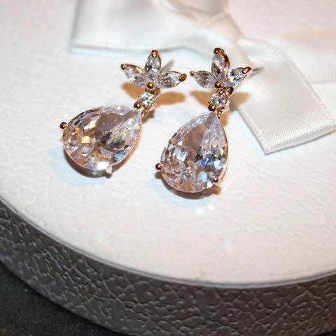 Bông tai đá hình giọt nước cao cấp