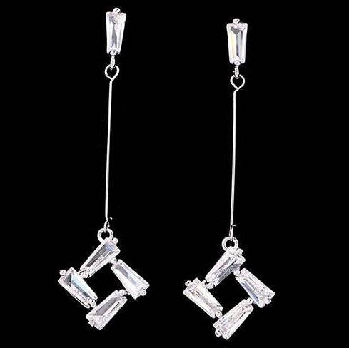 Bông tai tòn teng đính đá lập thể đơn giản