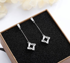 Bông tai tòn teng đính đá lập thể đơn giản