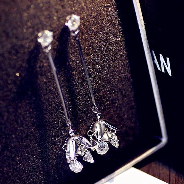 Bông tai tòn teng lồng đèn đá