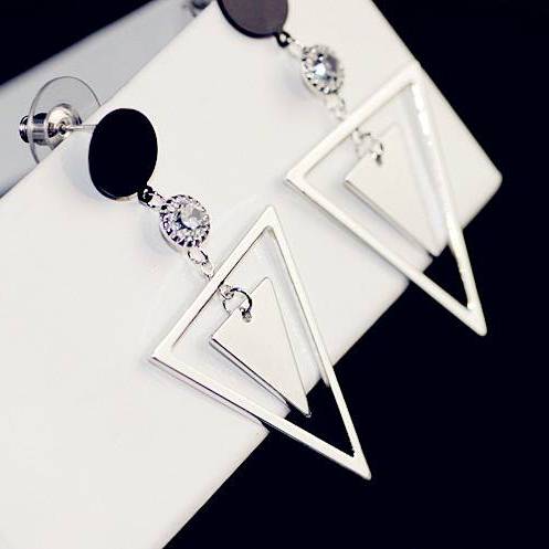 Bông tai tam giác cao cấp