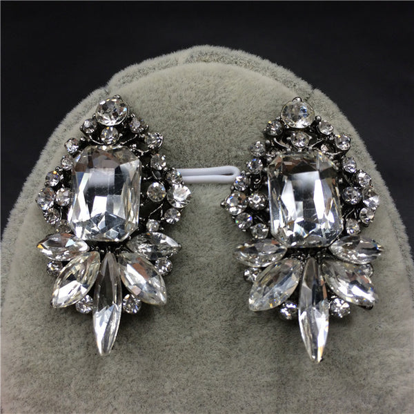 Bông tai đá sang trọng dự tiệc