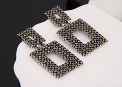 Bông tai tòn teng bản vuông