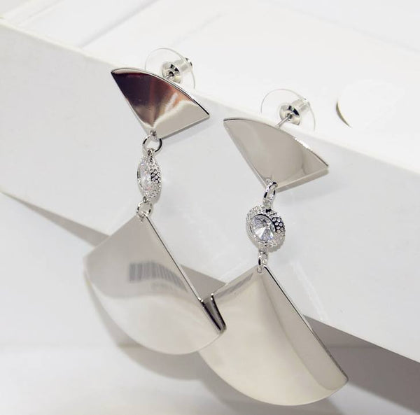 Bông tai tòn teng rẻ quạt lấp lánh dự tiệc