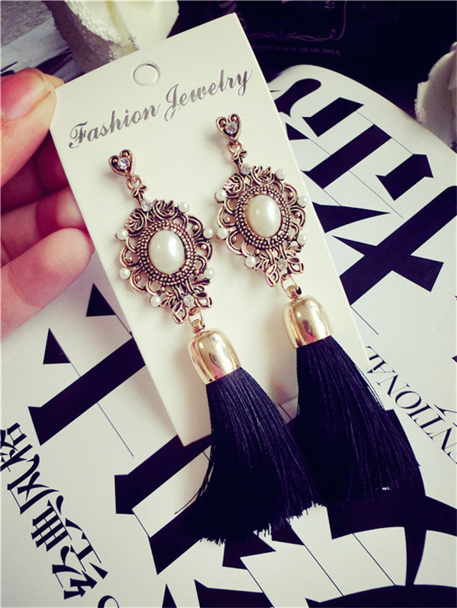 bông tai tua rua đen