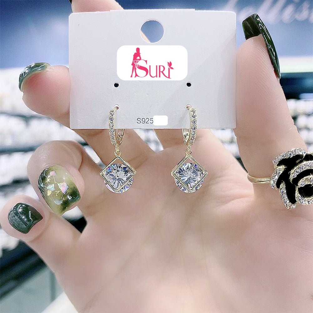 Bông Tai Khoen Tròn Đính Đá Phối Hình Thoi Vàng Hạt Đá Trắng Tòn Teng