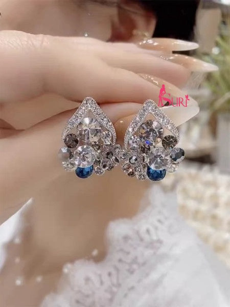 Bông Tai Dáng Giọt Nước Hoa Đá Đan Xen Sát Tai