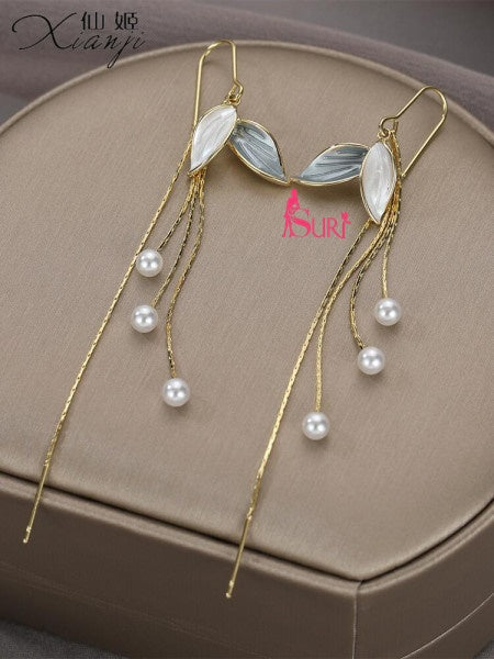 Bông Tai Tòn Teng Phối Lá 2 Màu Tua Rua Ngọc Trai 3 Hạt