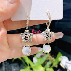 Bông Tai Tòn Teng Hoa Hồng Đen Phối Đá Tròn Sáng Dạng Móc