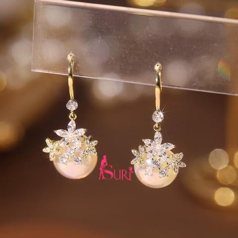 Bông Tai Tòn Teng Hạt Trai Phối Hoa Đá Trắng Dạng Móc Nữ Tính