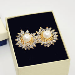 Bông tai ngọc trai sát tai đính pha lê