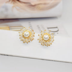 Bông tai ngọc trai sát tai đính pha lê