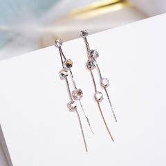 Bông tai tòn teng đính đá