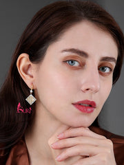 Bông Tai Tòn Teng Hình Thoi Họa Tiết Caro Đính Đá Dạng Móc