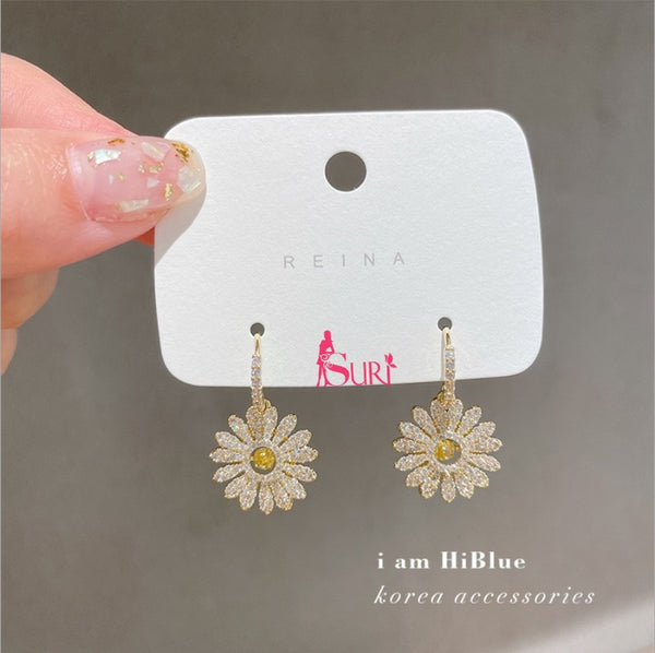 Bông Tai Tòn Teng Hình Hoa Cúc Đính Đá Dạng Móc Siêu Xinh