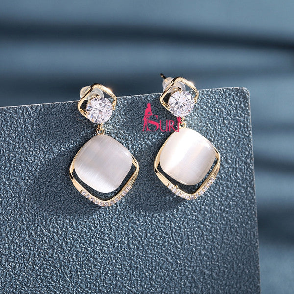 Bông Tai Tòn Teng Hình Thoi Vàng Đính Đá Mắt Mèo Nữ Tính