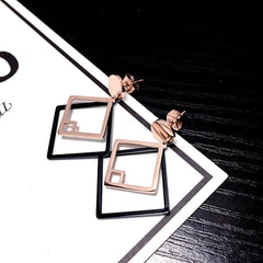 Bông tai tòng teng hình học