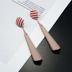 Bông tai tòn teng hình học giả gỗ