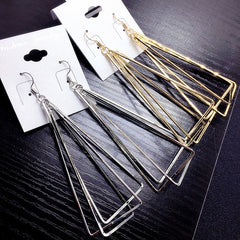 Bông tai tam giác xếp tầng