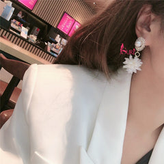 Bông Tai Tòn Teng Hoa Ngọc Trai Phối Chùm Pha Lê Trắng Lạ Mắt