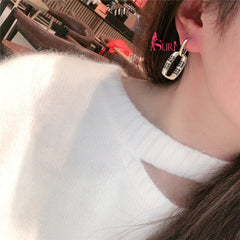 Bông Tai Tòn Teng Hình Chữ Nhật Vàng Bo Viền 2 Sọc Đính Đá Đen