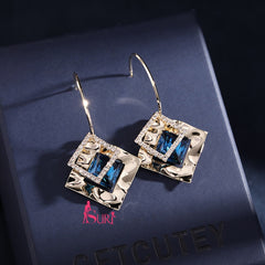 Bông Tai Tòn Teng Khoen Hình Thoi Vàng 3 Lớp Phối Đá Xanh Cá Tính