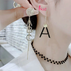 Bông Tai Tòn Teng Bất Đối Xứng Phối Chữ ABC