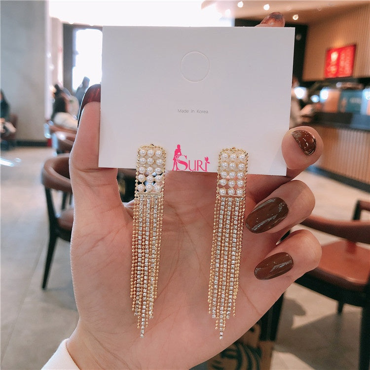 Bông Tai Tòn Teng Hình Chữ Nhật 3 Hàng Ngọc Trai Tua Rua Đính Đá Dáng Dài