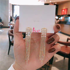 Bông Tai Tòn Teng Hình Chữ Nhật 3 Hàng Ngọc Trai Tua Rua Đính Đá Dáng Dài