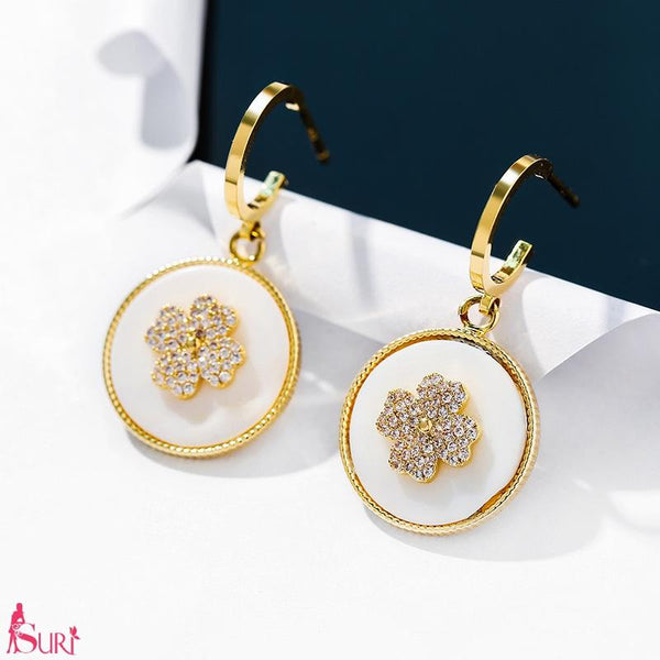 Bông Tai Khoen Bản Tròn Trắng Đính Hoa Đá 4 Cánh