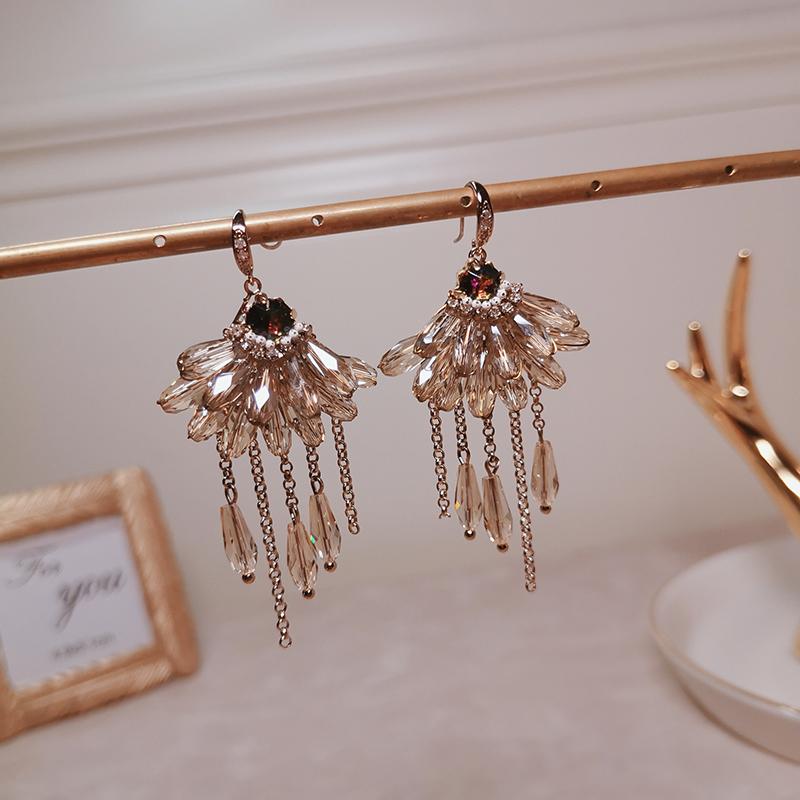 Bông Tai Tua Rua Chùm Phale Nâu Xám Dạng Móc