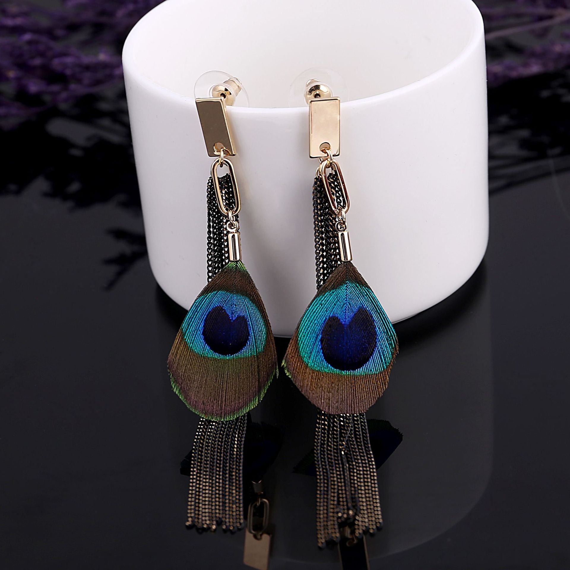 Bông Tai Tua Rua Lông Vũ