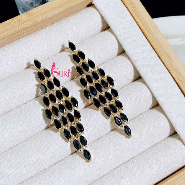 Bông tai đính đá đuôi công nữ tính