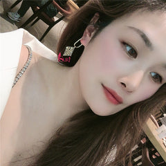 Bông Tai Tòn Teng Khoen Vuông Hình Thoi Vàng Lấp Lánh Viền Đen