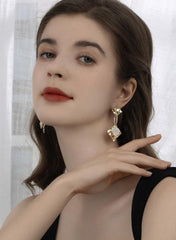 Bông Tai Tòn Teng 2 Hình Thoi Vàng Gợn Sóng Đính Đá