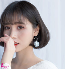 Bông Tai Tòn Teng Khoen Cách Hoa Trắng