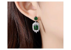 Bông Tai Đá xanh Viền Đá Trắng Xung Quanh