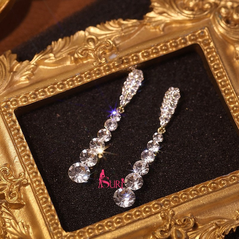 Bông Tai Tòn Teng Đá Tròn Trắng Dáng Dài 6 Hạt Siêu Sáng