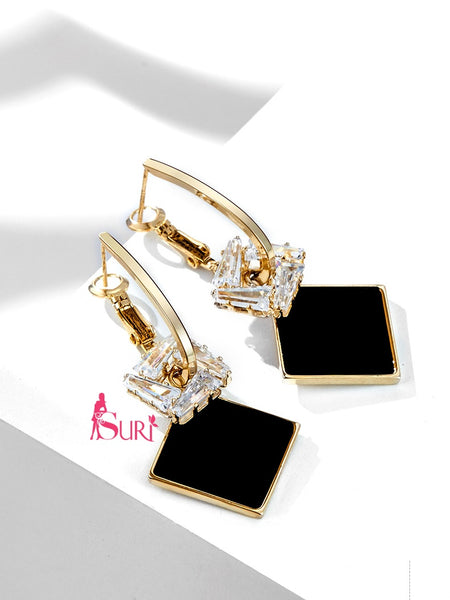 Bông Tai Khoen Tròn Hình Thoi Màu Đen Đính Hình Thoi Đá Nhỏ