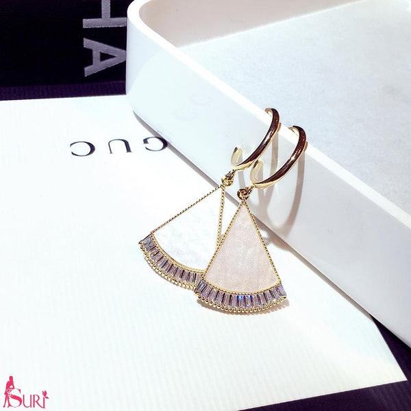 Bông Tai Khoen Tam Giác Xà Cừ Viền Đá