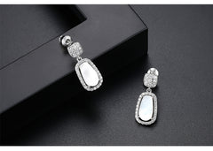 Bông tai tòn teng đá đính xà cừ