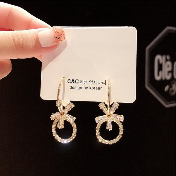 Bông Tai Khoen Tròn Hoa Đá Nữ Tính