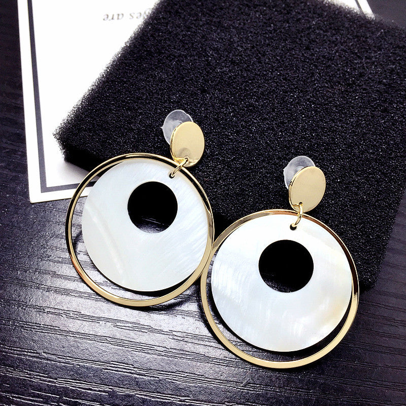 Bông tai khoen đính xà cừ