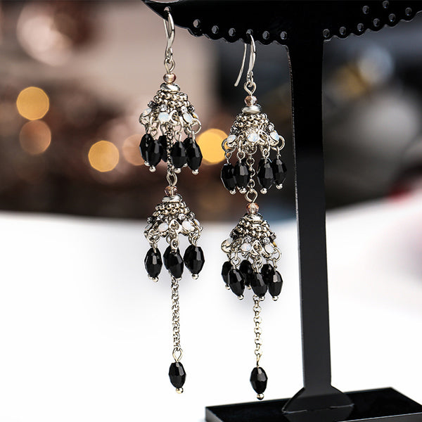 Bông Tai Tòn Teng Chùm Tua Rua Đen 2 Tầng Dạng Móc