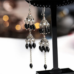 Bông Tai Tòn Teng Chùm Tua Rua Đen 2 Tầng Dạng Móc