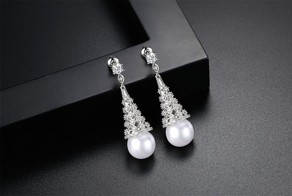 Bông Tai Tòn Teng Hình Tháp Đính Ngọc Trai