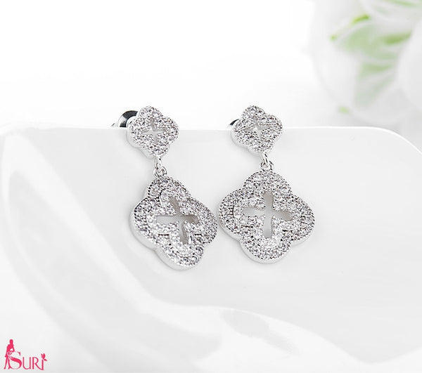 Bông Tai Tòn Teng 2 Hoa 4 Cánh Đá Trắng Nhỏ Xinh