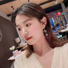 Bông Tai Tòn Teng Hoa Hồng Đen Phối Đá Tròn Sáng Dạng Móc