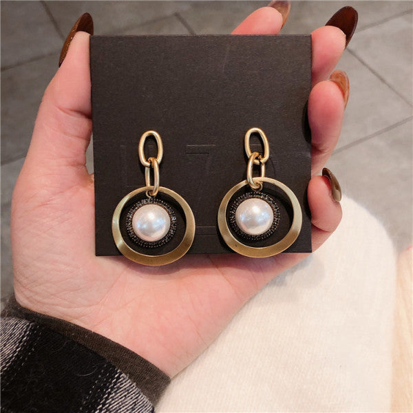 Bông Tai Tòn Teng 2 Hình Tròn Mắt Xích Viền Đá Đen