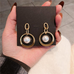 Bông Tai Tòn Teng 2 Hình Tròn Mắt Xích Viền Đá Đen